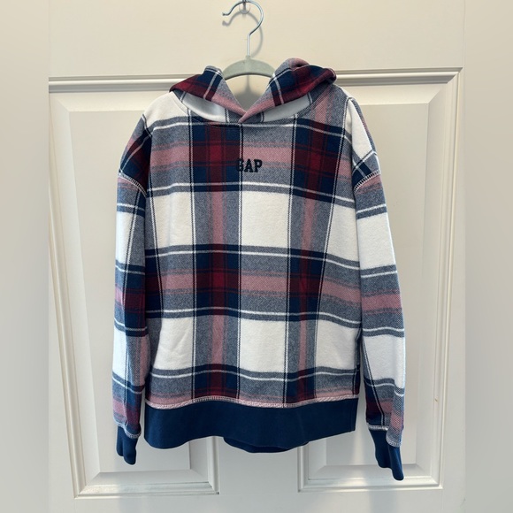 GAP Other - GAP kids boys sweatshirt.